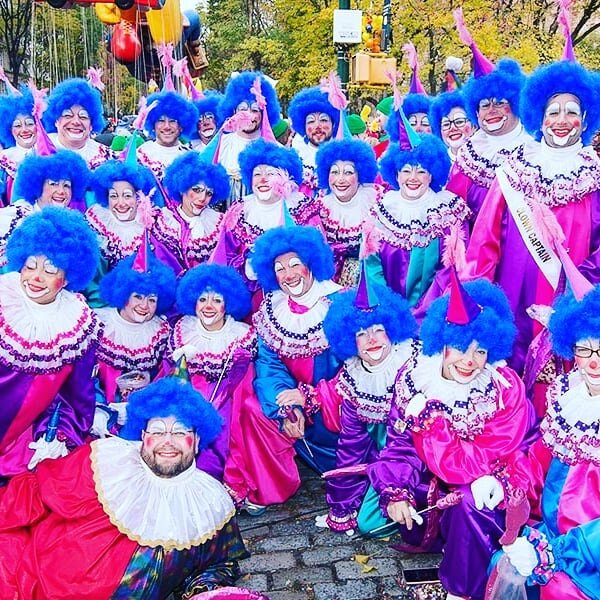 ATTN PEOPLE:
WE HAVE AMAZING  NEWS 
Free Fringe Applications are now open. 
That means : 
GET UR DANG ACTS TOGETHER. 
Other festivals cost upwards of $10-10,000,000 to apply.* To get into their brochure. 
Our applications fees are $0
And you get into the ZINE!
We take no ticket fees, we take no insurance fees, we take nada. Your show gotta be free, tho. Pass the hat at the end and make that sweet art dough. 
Please read application thoroughly! If you got q’s ASK!
As always WE GOT YOUR BACK. LETS GO KNOCK DOWN SOME WALLS. 
xoxo
The gaggle of Clowns Doing this Thing
Link in bio